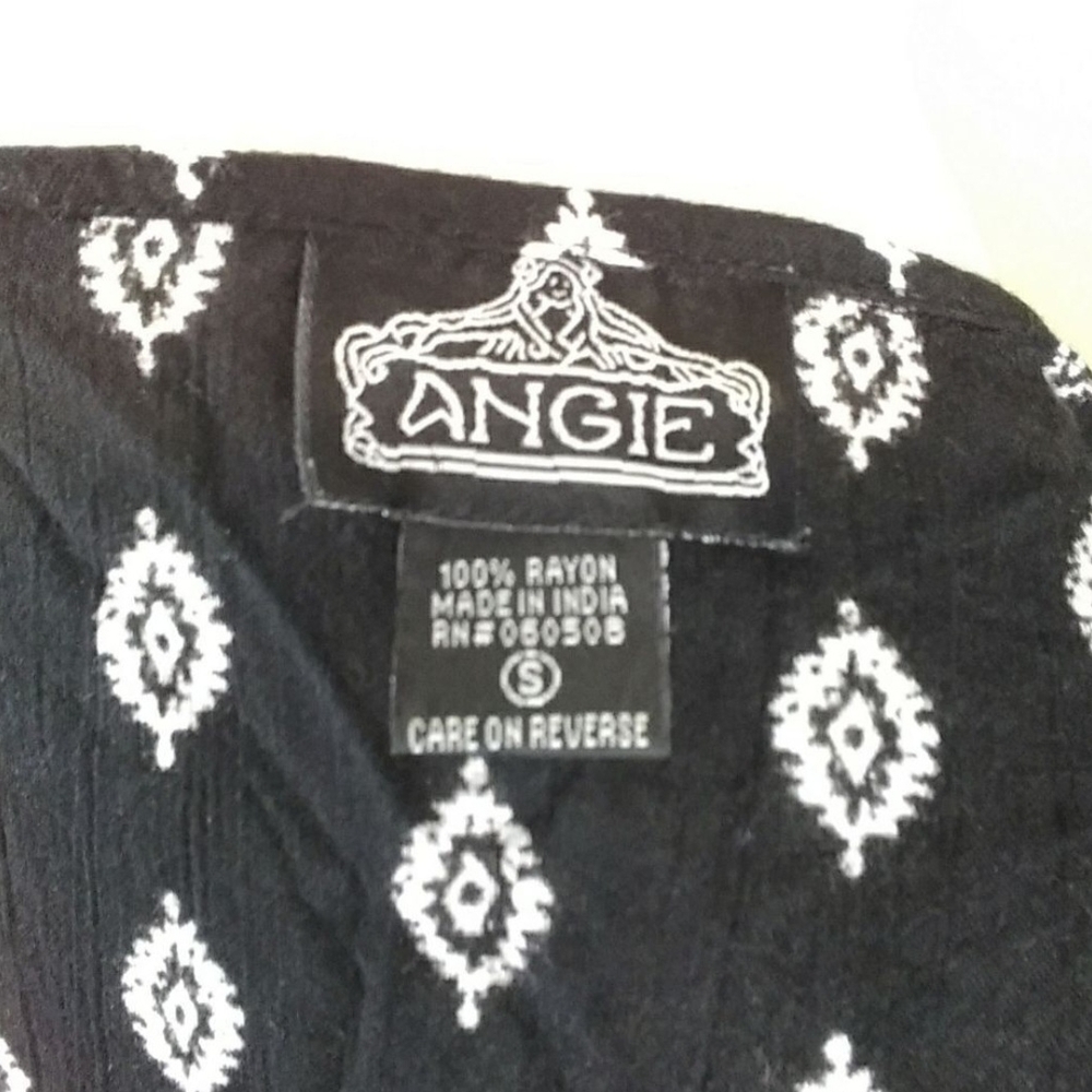 Angie Black and White Patterned Blouse - Picture 6 of 6